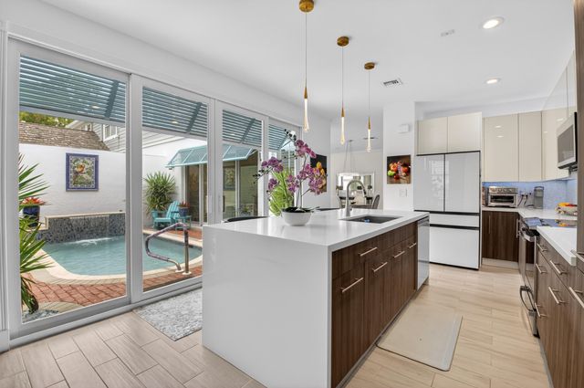 5656 NW 40th Avenue, Boca Raton, FL 33496
