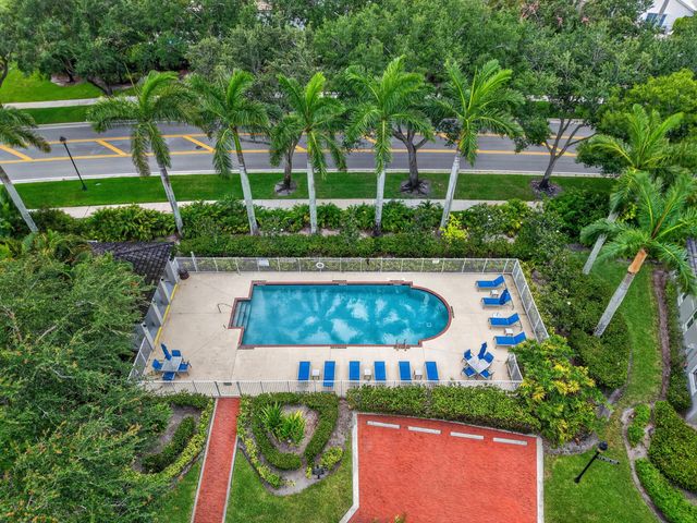 5656 NW 40th Avenue, Boca Raton, FL 33496
