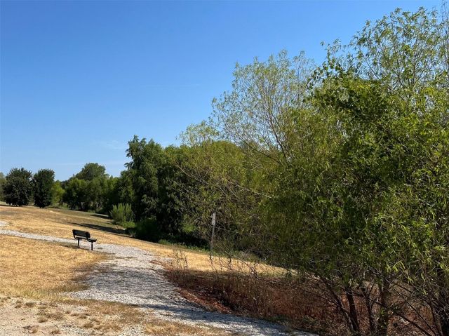 2929 Spotted Fawn Drive, Fort Worth, TX 76108