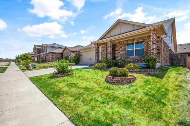 2929 Spotted Fawn Drive, Fort Worth, TX 76108