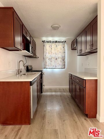 4848 Elmwood Avenue Unit 3, Los Angeles, CA 90004