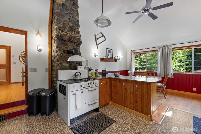 31724 31728 558th Street E, Ashford, WA 98304