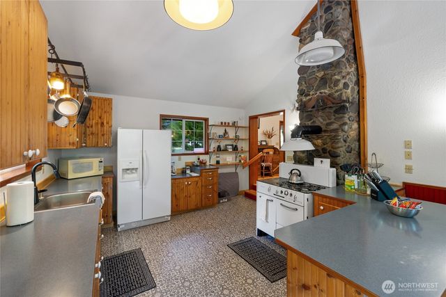 31724 31728 558th Street E, Ashford, WA 98304