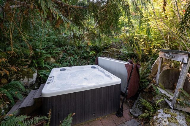 31724 31728 558th Street E, Ashford, WA 98304