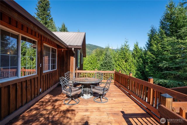 31724 31728 558th Street E, Ashford, WA 98304