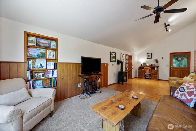 31724 31728 558th Street E, Ashford, WA 98304