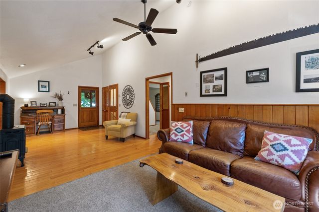 31724 31728 558th Street E, Ashford, WA 98304