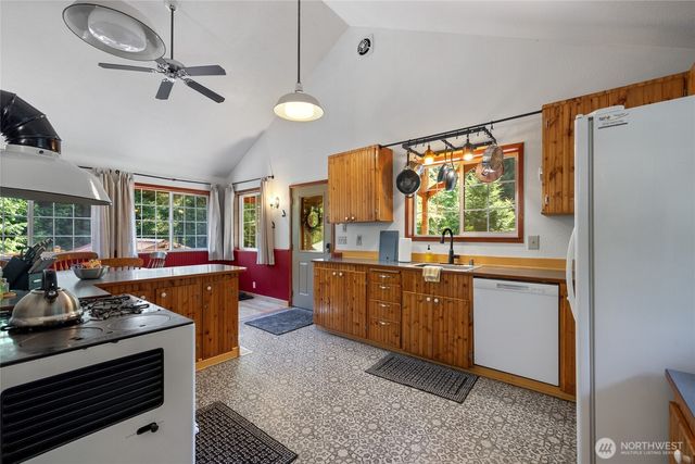 31724 31728 558th Street E, Ashford, WA 98304