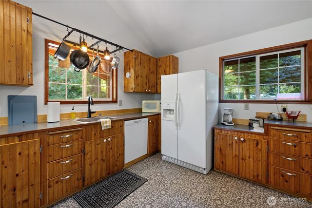 31724 31728 558th Street E, Ashford, WA 98304