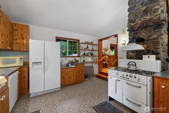 31724 31728 558th Street E, Ashford, WA 98304