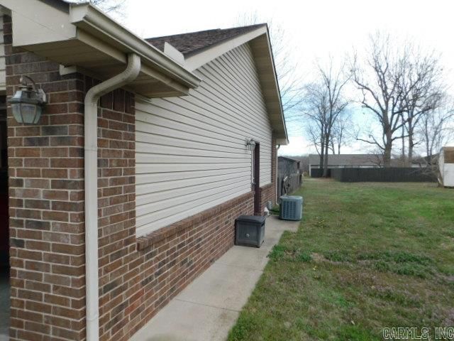 315 Magness Drive, Gassville, AR 72635