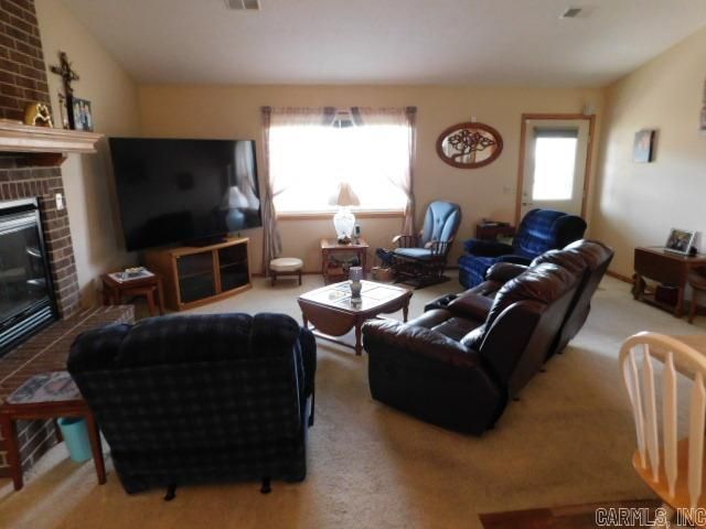 315 Magness Drive, Gassville, AR 72635