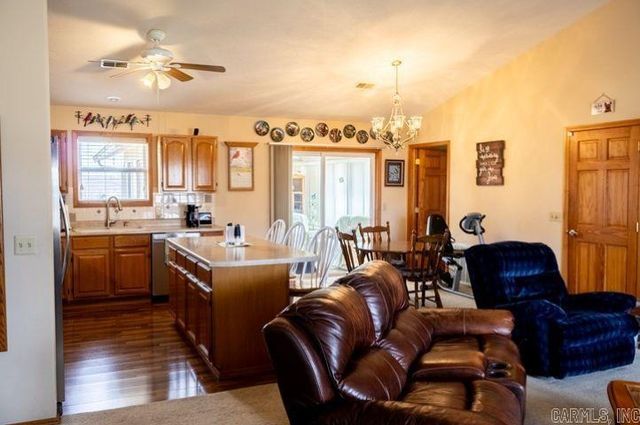 315 Magness Drive, Gassville, AR 72635