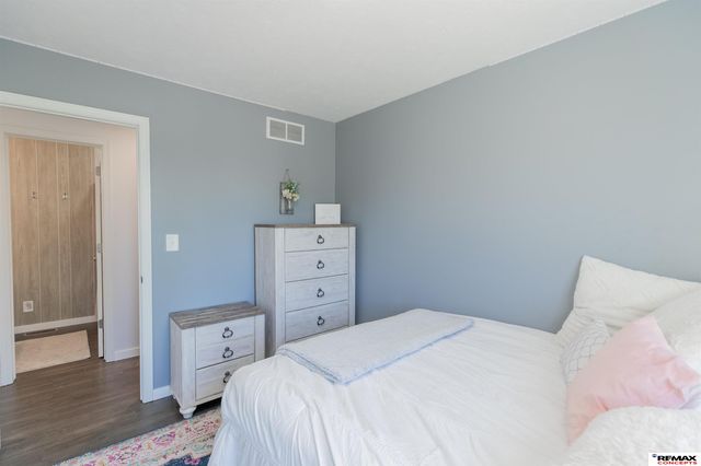 7410 Helen Witt Drive, Lincoln, NE 68512