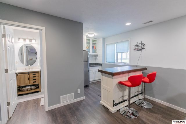 7410 Helen Witt Drive, Lincoln, NE 68512