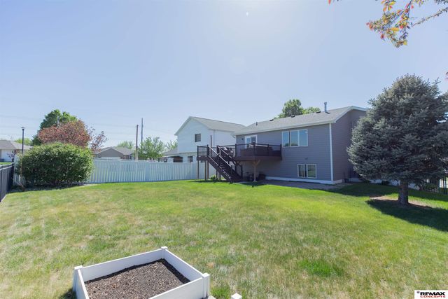 7410 Helen Witt Drive, Lincoln, NE 68512