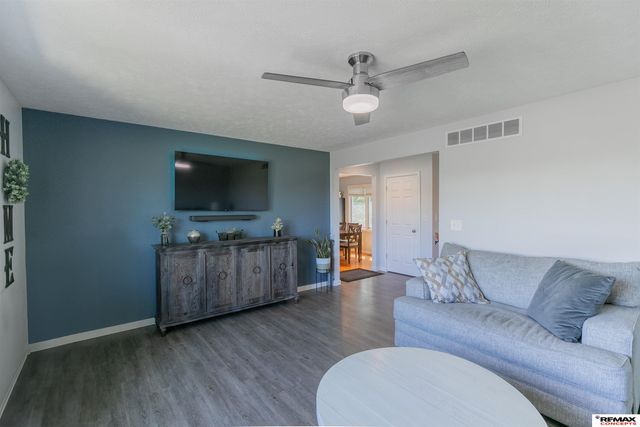 7410 Helen Witt Drive, Lincoln, NE 68512