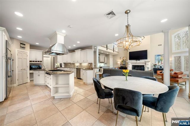 53 Kristin Place, Old Tappan, NJ 07675