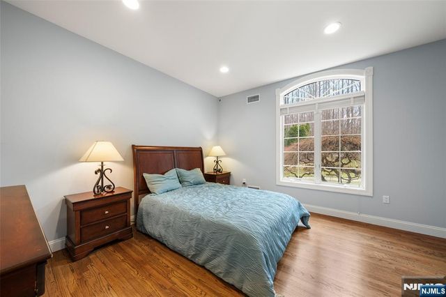 53 Kristin Place, Old Tappan, NJ 07675