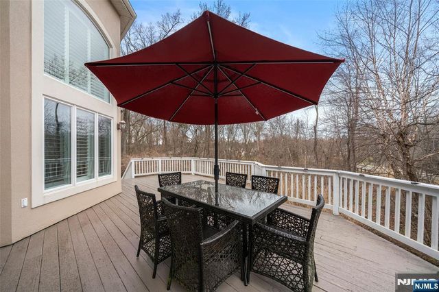 53 Kristin Place, Old Tappan, NJ 07675