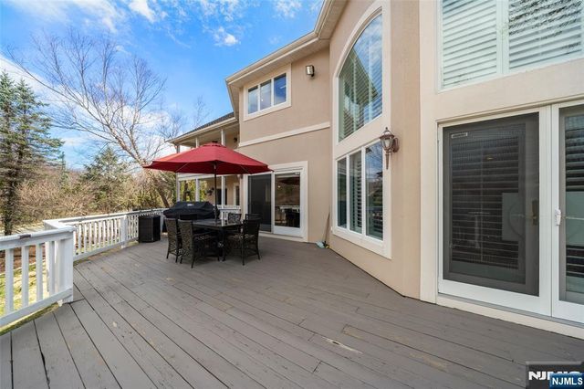 53 Kristin Place, Old Tappan, NJ 07675