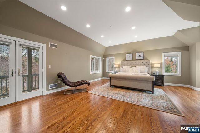 53 Kristin Place, Old Tappan, NJ 07675