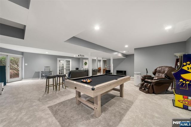 53 Kristin Place, Old Tappan, NJ 07675