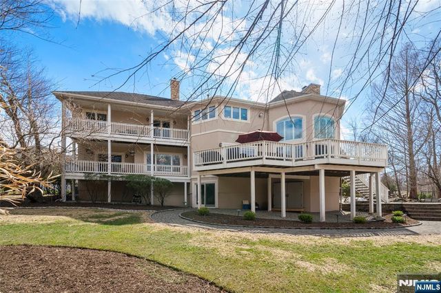 53 Kristin Place, Old Tappan, NJ 07675