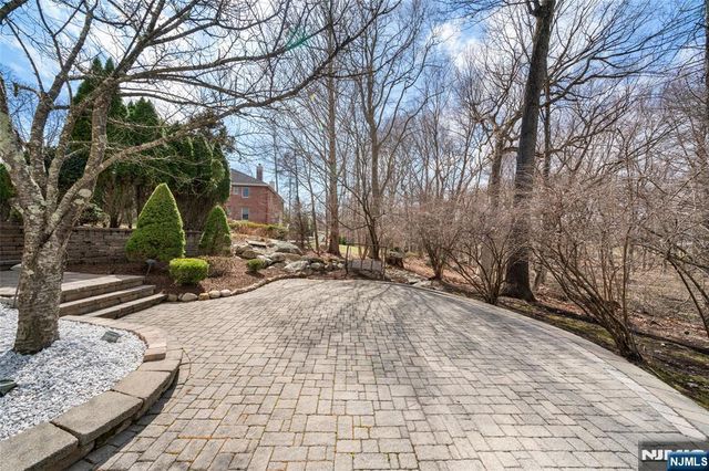 53 Kristin Place, Old Tappan, NJ 07675