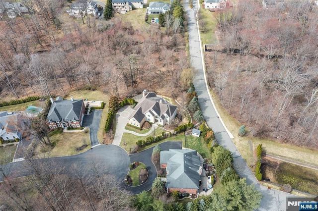 53 Kristin Place, Old Tappan, NJ 07675