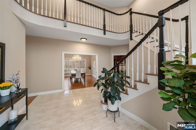 53 Kristin Place, Old Tappan, NJ 07675
