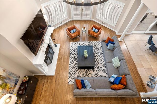 53 Kristin Place, Old Tappan, NJ 07675
