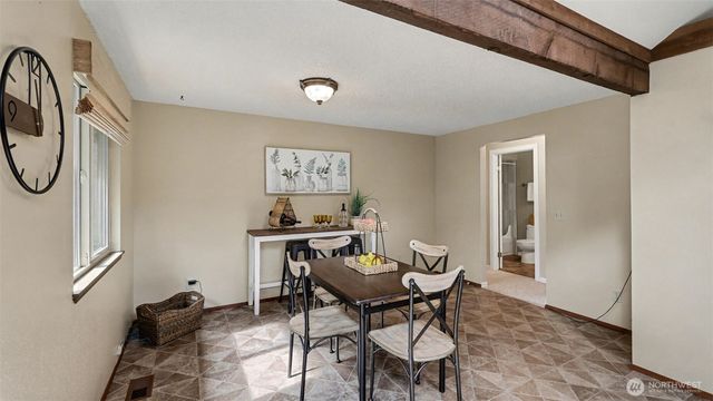 17621 157th Avenue SE, Renton, WA 98058