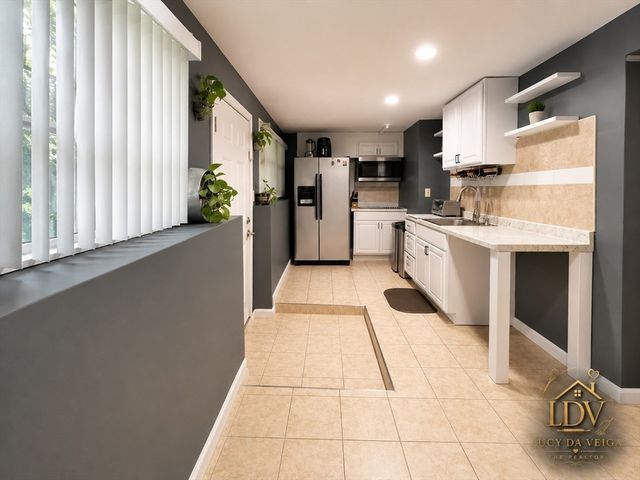 252 Elizabeth Dr, Ludlow, MA 01056