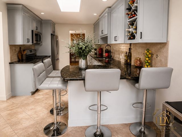 252 Elizabeth Dr, Ludlow, MA 01056