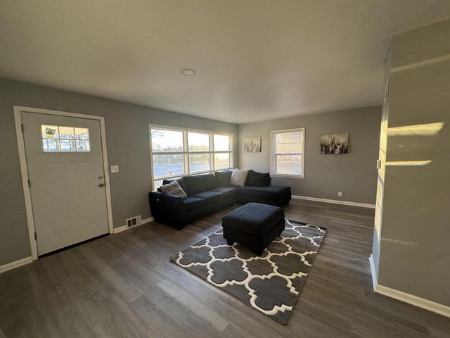 2336 W Lawn AVENUE, Milwaukee, WI 53209