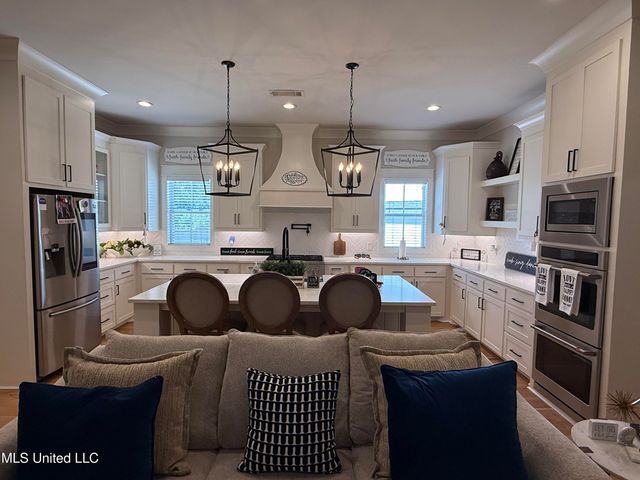 423 W Oak Circle, Madison, MS 39110