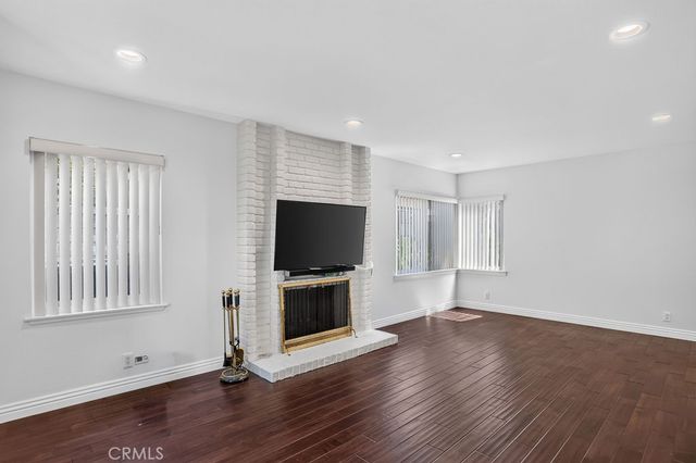 5 Ramada, Irvine, CA 92620
