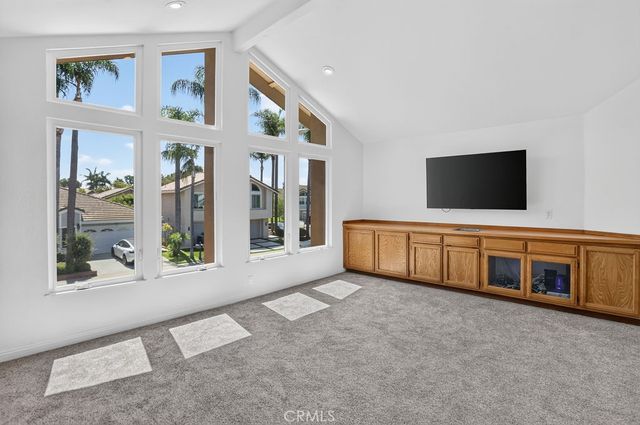 5 Ramada, Irvine, CA 92620