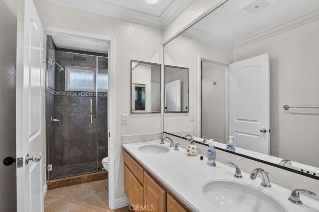 5 Ramada, Irvine, CA 92620