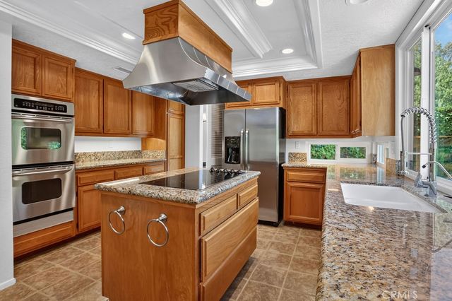 5 Ramada, Irvine, CA 92620