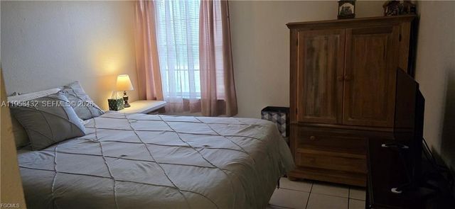 5036 E Tradewinds Cir, La Belle, FL 33935