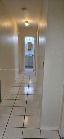 5036 E Tradewinds Cir, La Belle, FL 33935