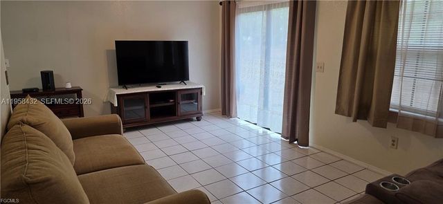 5036 E Tradewinds Cir, La Belle, FL 33935