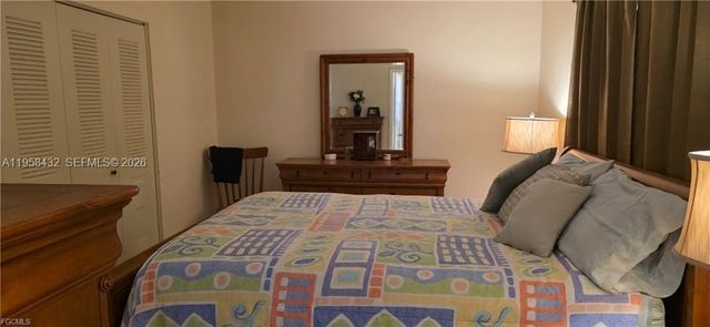 5036 E Tradewinds Cir, La Belle, FL 33935