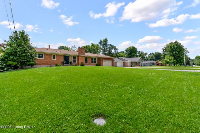5003 S Watterson Trail, Louisville, KY 40291