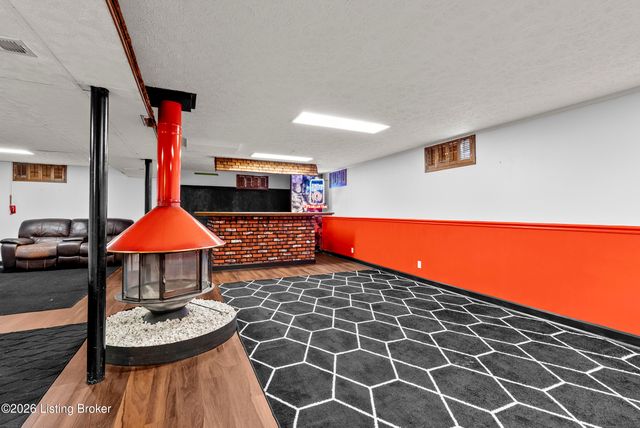5003 S Watterson Trail, Louisville, KY 40291