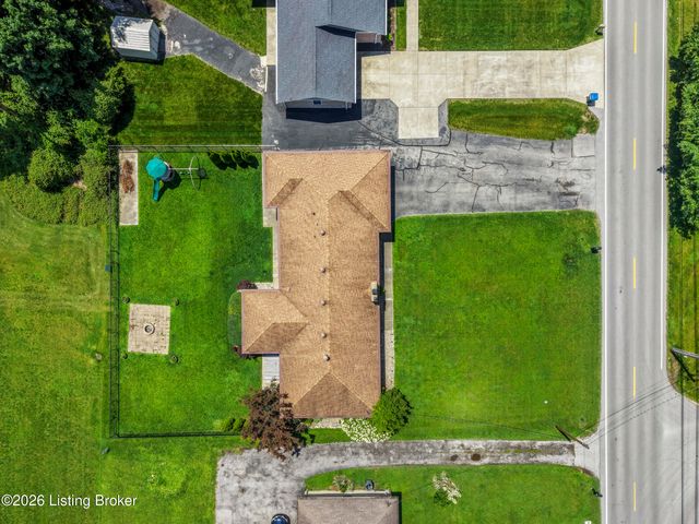 5003 S Watterson Trail, Louisville, KY 40291