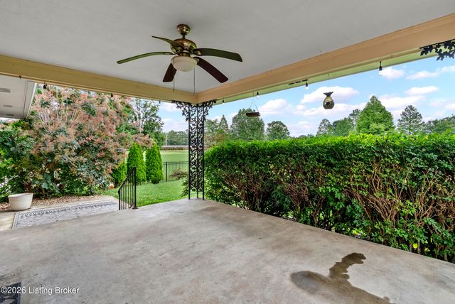 5003 S Watterson Trail, Louisville, KY 40291