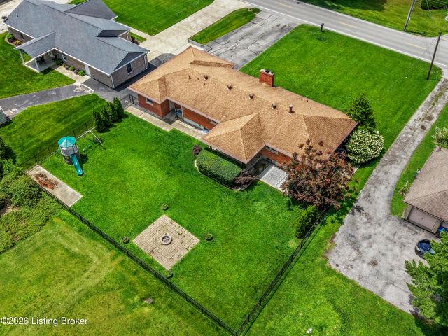 5003 S Watterson Trail, Louisville, KY 40291